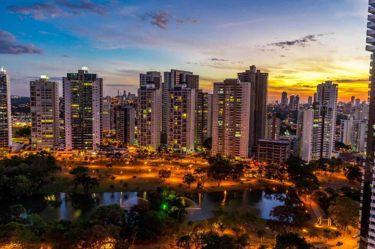 Goiânia à noite